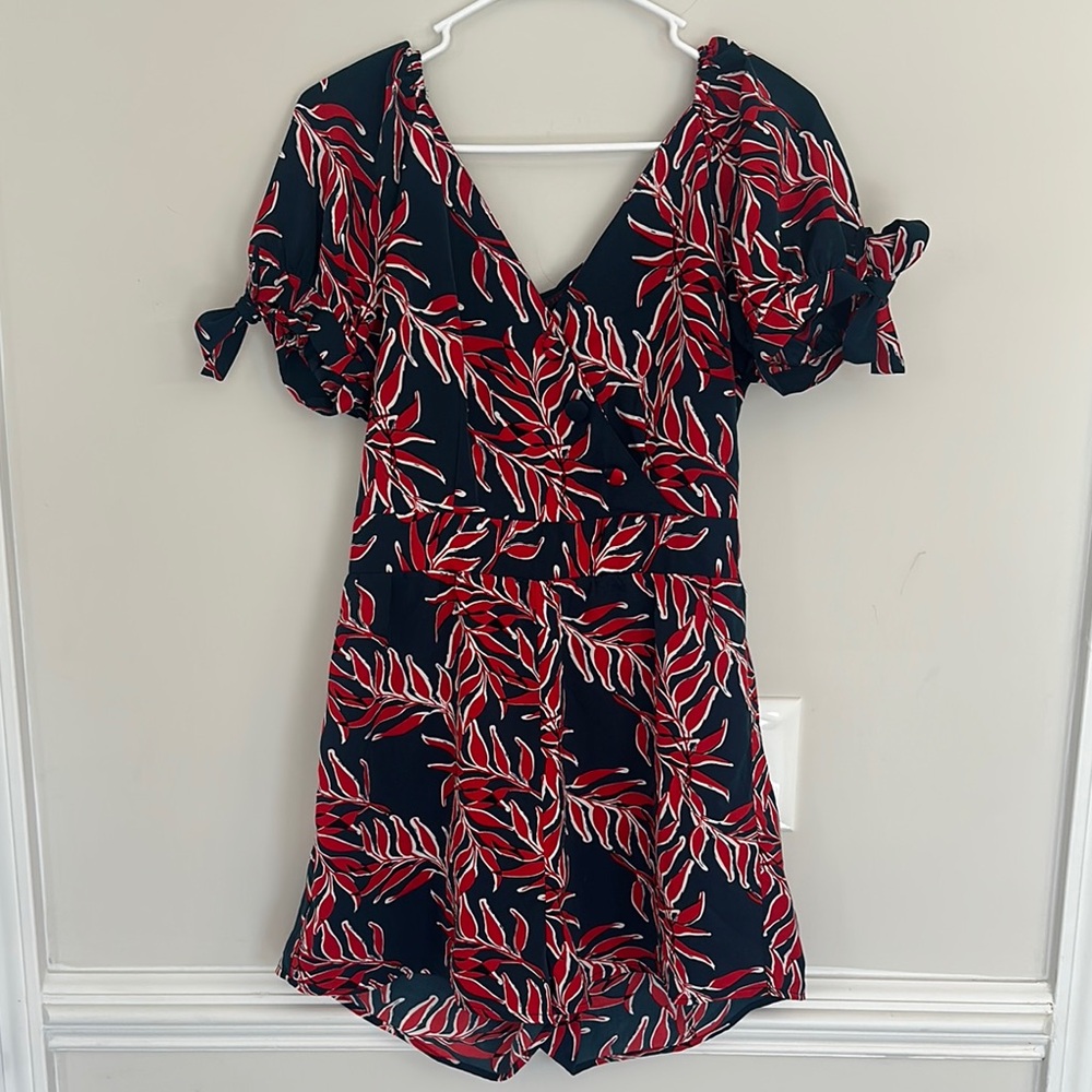 Kalftine Romper women’s size large